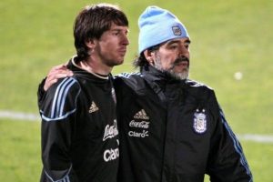 Messi Sebut Maradona Abadi