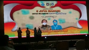 Mendagri Puji Gerakan Pembagian 5 Juta Masker di Kepri