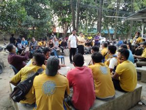 Dikepung Buruh Pelabuhan, Isdianto Komitmen Sejahterakan Buruh