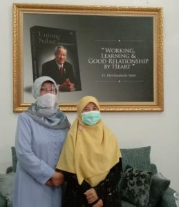Aisyah Sani Doakan Isdianto-Suryani Menang