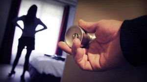 Oknum PNS Digerebek Dalam Kamar Hotel Bersama Wanita Idaman Lain, Ngapain Lagi Kalo Bukan!