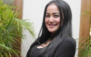 Tak Makan Nasi Dua Tahun Juwita Bahar Alami Kelumpuhan