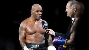 Urusan Ranjang, Mike Tyson Sewa Satu Keluarga untuk Melayaninya