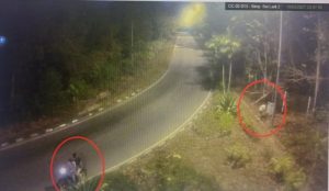 Lampu Jalan Seiladi Dirusak Preman Terekam CCTv