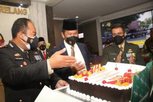 Hadiri Peringatan HUT Bhayangkara, Rudi Apresiasi Kekompakan Forkopimda Bangun Batam