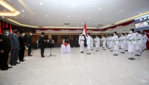 Wali Kota Kukuhkan Anggota Paskibraka Kota Batam