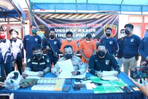 Pura-pura Pecahkan Kaca Mobil, Sales Gelapkan Ratusan Bungkus Rokok