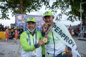 Ahmad Zainuddin Atlet Layar Kepri Koleksi Dua Emas di PON Papua, Bonus Rp 700 Juta Menanti