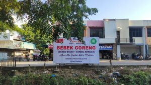 Makan di Warung Khas Madura Pojok Kampus Bikin Istri Makin Senang di Rumah, Ada Apa?