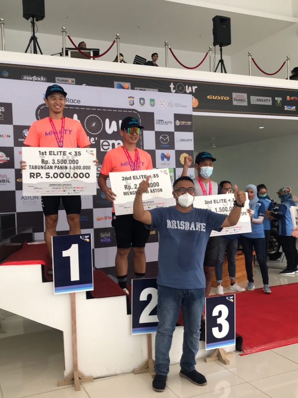 Tour De Em Nongsa Roll and Race, Diikuti 165 Pembalap Sepeda