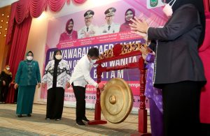 Buka Musda Gabungan Organisasi Wanita Kota Batam, Rudi: Semoga ke Depan Semakin Kompak