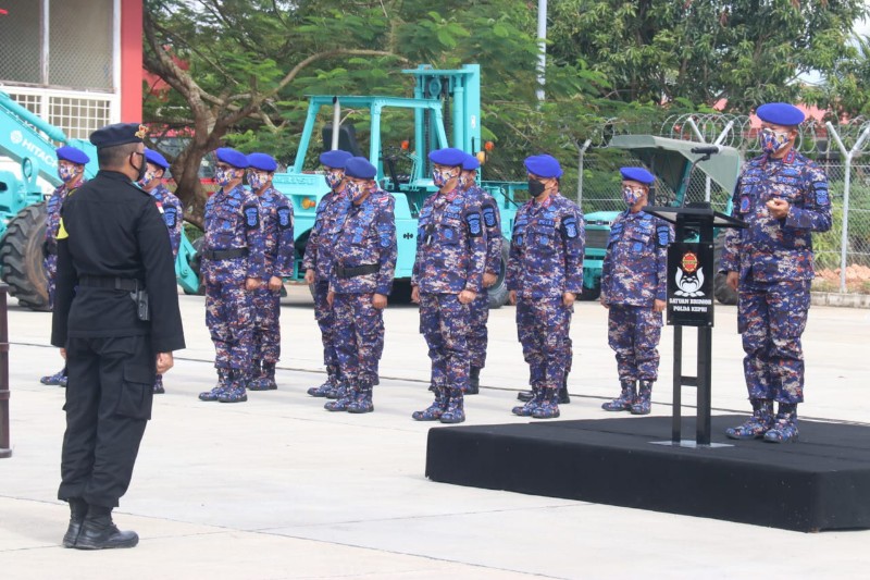 Kapolda Lepas Keberangkatan Personel Sat Brimob Polda Kepri BKO Polda Metro Jaya