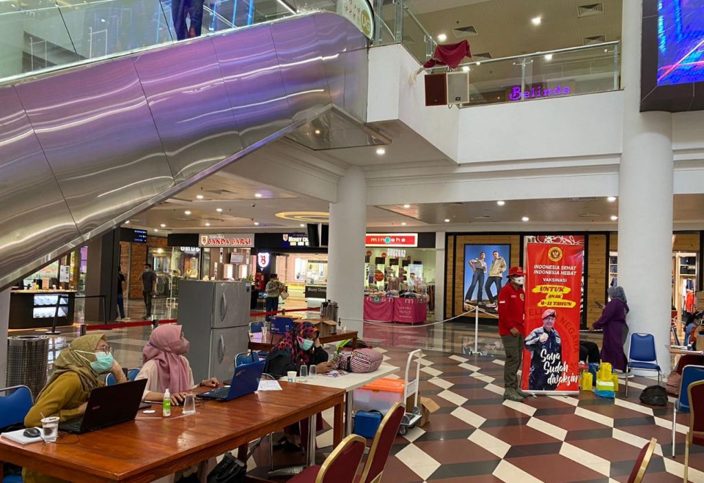 Binda Kepri Gelar Vaksinasi di Mal dan Sekolah