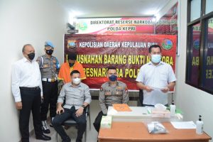 Ditresnarkoba Polda Kepri Musnahkan Ganja Seberat 156,85 Gram