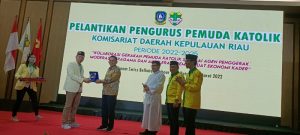 Gubernur Kepri Hadiri Pelantikan Pemuda Katolik Komda Kepri