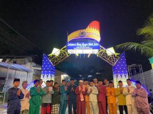 Meriahkan Ramadan dan Idul Fitri, Kampung Melayu Seipanas Hias Gapura Model Tanjak