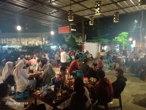 Dukung Produk Lokal, Kedai Kopi Rakyat Suguhkan Air Minum Gunung Daik ke Pelanggan