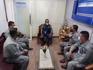 Tingkatkan Penegakan Hukum Laut Jelang Idul Fitri, Bakamla RI Zona Tengah Kolaborasi KSOP Bitung