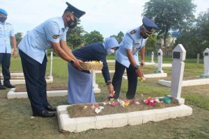 Jelang HUT TNI AU, Lanud Hang Nadim Gelar Upacara dan Ziarah di TMP Pusara Bhakti Bulan Gebang