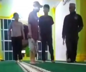 Merasa Terganggu Aktifitas Bangunkan Sahur, Pria di Batam Bawa Parang ke Dalam Masjid
