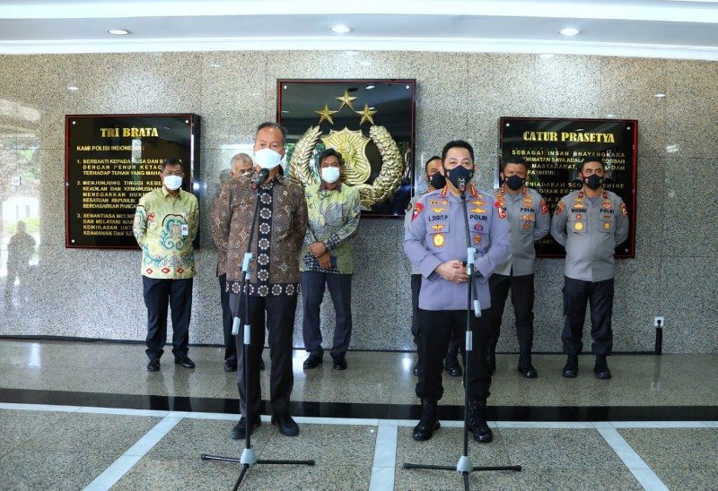 Kapolri Bentuk Satgas Gabungan Awasi Produksi dan Distribusi, Pastikan Stok Minyak Curah Tersedia