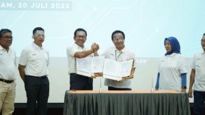 Menyediakan Layanan Internet, PLN Batam dan ICON+ Launching ICONNET Batam