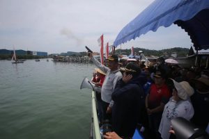Hadiri Kegiatan Pesta Anak Pantai di Tanjungriau, Rudi Paparkan Sejumlah Rencana Pembangunan Batam