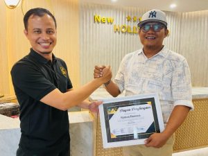 Harumkan Nama Kampar di Kancah Nasional, Ramon Damora Didaulat Sebagai Tokoh Pers Kampar