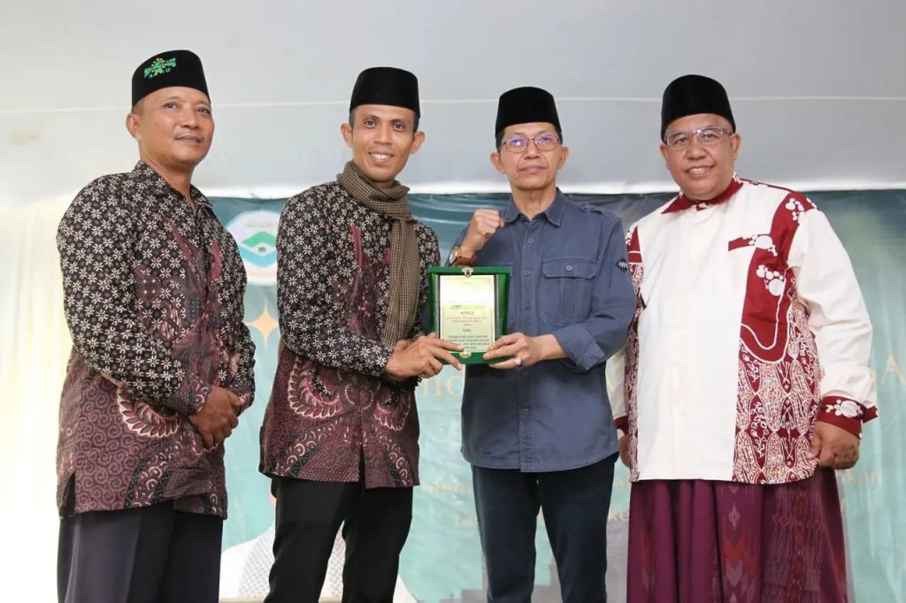 Hadiri Peringatan Maulid Nabi di Belakangpadang, Amsakar Ajak Masyarakat Contoh Sifat Rasulullah