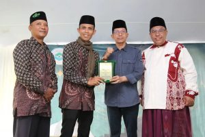 Hadiri Peringatan Maulid Nabi di Belakangpadang, Amsakar Ajak Masyarakat Contoh Sifat Rasulullah