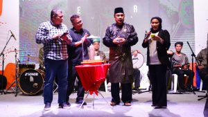 Kendi Jenever Zaman VOC Belanda Koleksi Baru Museum Batam Raja Ali Haji