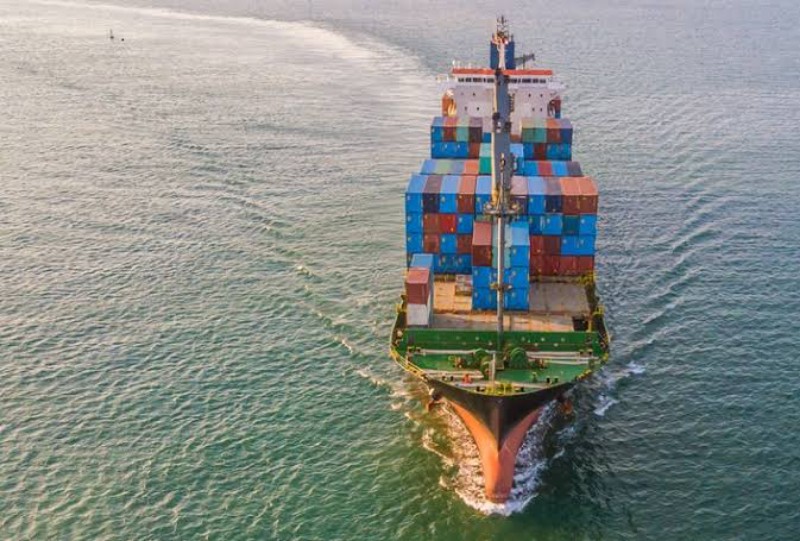 Diduga Selundupkan 18 Kontainer Rokok Ilegal, Kapal Kargo “Menghilang” di Selat Singapura