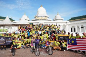 Komunitas Dahon Clasic Nusantara Malaysia serta Singapura Gowes di Batam