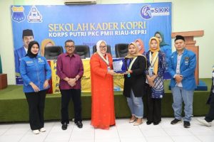 Wagub Marlin Hadiri Pembukaan Sekolah Kader Kopri se-Kepri