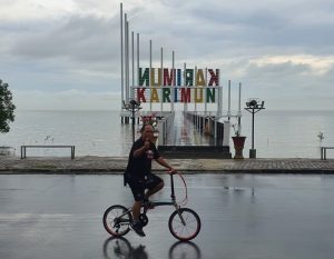Anggota DPRD Kepri Yudi Kurnain, Mengayuh Sepeda Jemput Aspirasi