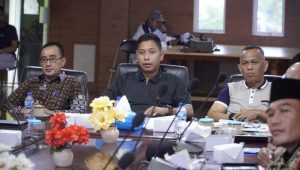 Wakil Bupati Lingga Neko Pimpin Rakor Penurunan Angka Kemiskinan di Lingga