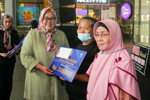 Salurkan BLT di Dua Kecamatan, Marlin: Harus Mudah, Cepat, dan Tepat Sasaran