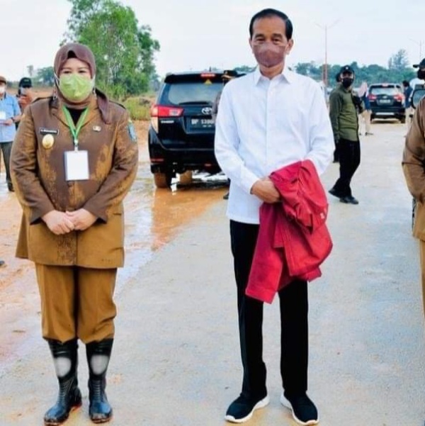 Kisah Marlin dan Mangrove: Nostalgia Masa Kecil hingga Menanam Bersama Presiden