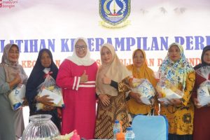 Wagub Marlin Dorong Perempuan Natuna Ambil Peran dalam Menggerakkan Ekonomi Daerah