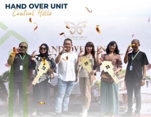 Central Group Gelar Hand Over Central Hills, Bahagianya Konsumen Tempati Rumah Baru