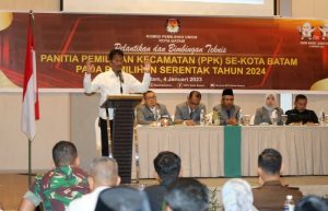 Hadiri Pelantikan PPK se-Kota Batam, Rudi Ajak Wujudkan Pemilu Berkualitas