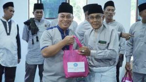 Safari Ramadan, Bupati Nizar Kunjungi Masjid Nurus Shalah, Serahkan Bantuan Hibah untuk Pembangunan Masjid