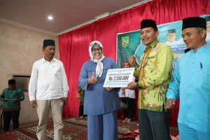 HMR & Marlin Bagi-bagi Insentif untuk Tokoh Agama Se-Sagulung