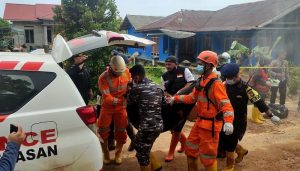 Bupati dan Wakil Bupati Natuna Berada di Serasan Sampai Berakhir Masa Tanggap Darurat Bencana Longsor