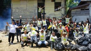 Kolaborasi Aksi Bersih-bersih, Sahabat Humas BP Batam dan Pertamina Angkut 4 Ton Sampah