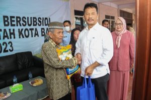 Salurkan 1.750 Paket Sembako Bersubsidi di Kecamatan Bulang, Rudi: Bentuk Perhatian Pemerintah Pada Masyarakat