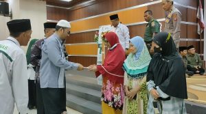BAZNAS Karimun Distribusikan Zakat kepada 1.038 Orang Kaum Duafa di Empat Kecamatan