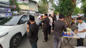 Karang Taruna Kepri Bagikan Seribu Takjil di Tanjungpinang