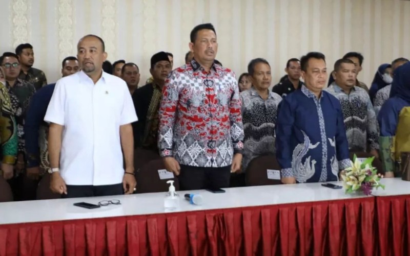 Wakil Ketua II DPRD Kota Batam, Yunus Muda Hadiri Penandatanganan Perjanjian Kerja Sama tentang Pendanaan Kegiatan Pilkada 2024 di Kepri