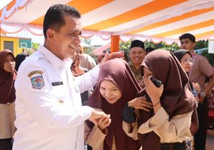 Silaturahmi dengan Keluarga Besar SMAN 4 Tanjungpinang, Gubernur Ansar Beri Motivasi ke Siswa